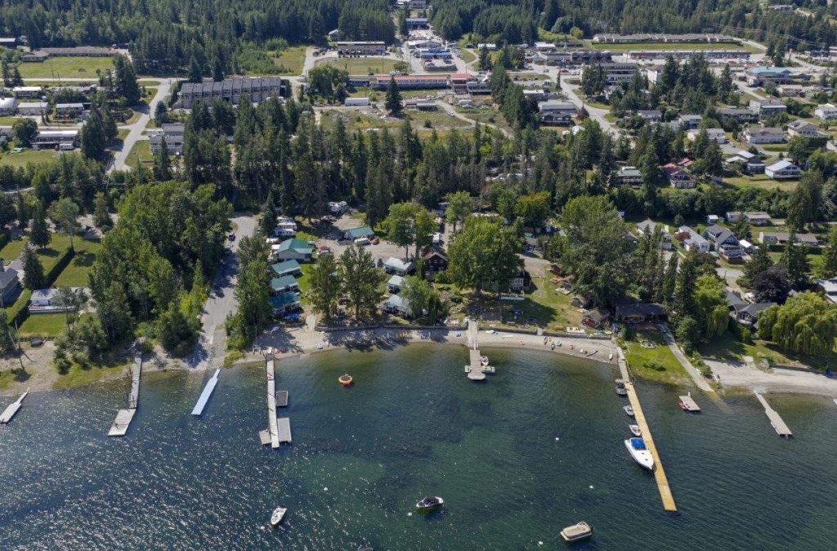Comprehensive Waterfront Resort